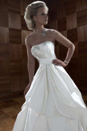 B040 wedding dress by Casablanca Couture front view