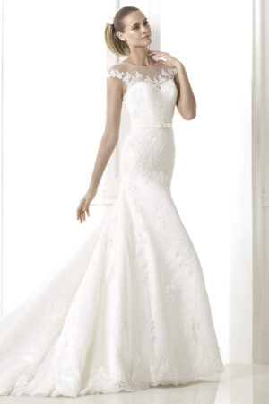 front view of Botica wedding dress by Pronovias