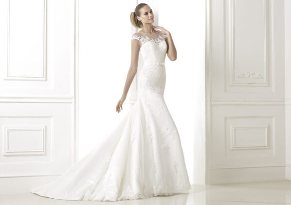 front view of Botica wedding dress by Pronovias