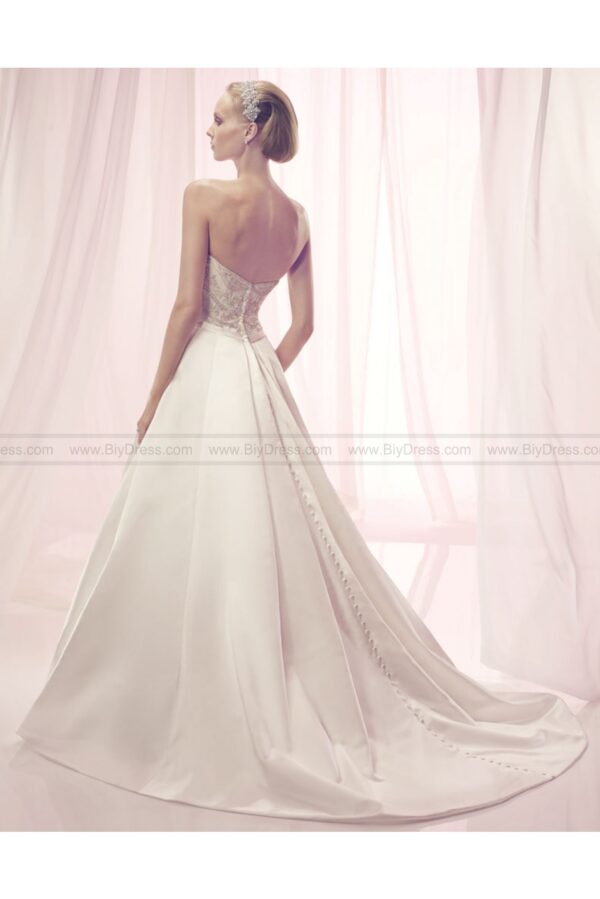 B093 wedding dress by Casablanca Couture front view