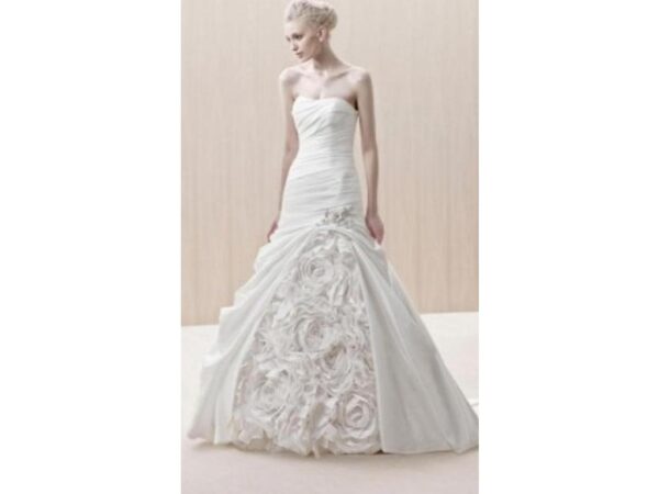 Edinburgh wedding dress by Enzoani front view