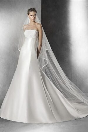 Priscia wedding dress by Pronovias front view