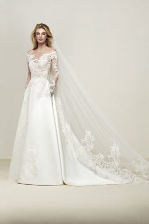 Dresaba wedding dress by Pronovias