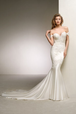 Dante wedding dress by Pronovias Bridal