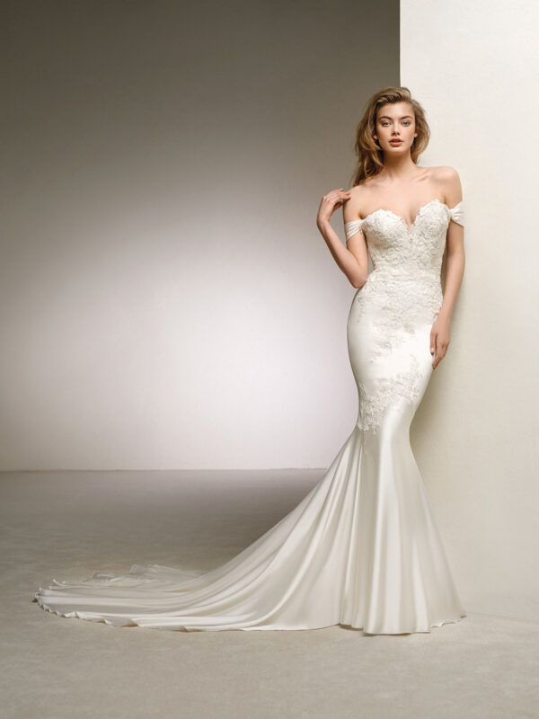 Dante wedding dress by Pronovias Bridal