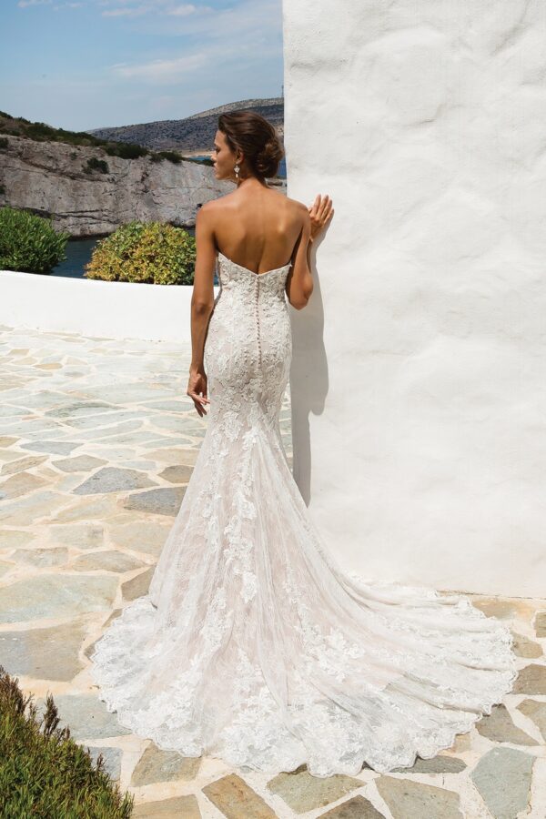 8920 wedding dress by Justin Alexander back view