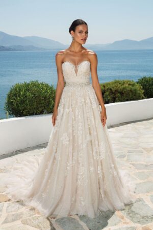 8921 wedding dress by Justin Alexander front view