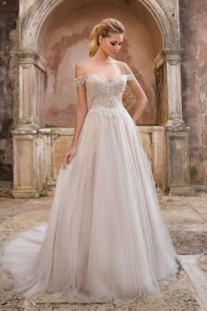 88052 wedding dress by Justin Alexander