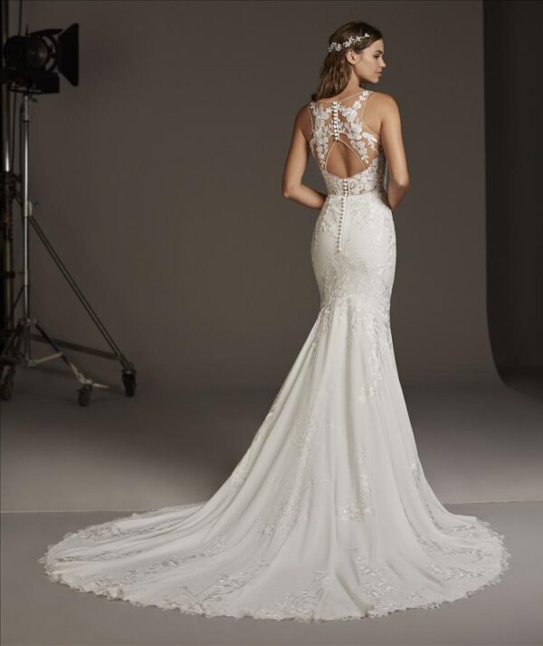 Alcyone by Pronovias