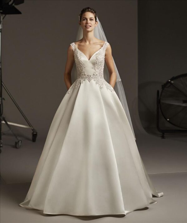 Polaris wedding dress by Pronovias