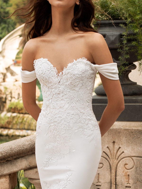 Dante wedding dress by Pronovias Bridal close up front