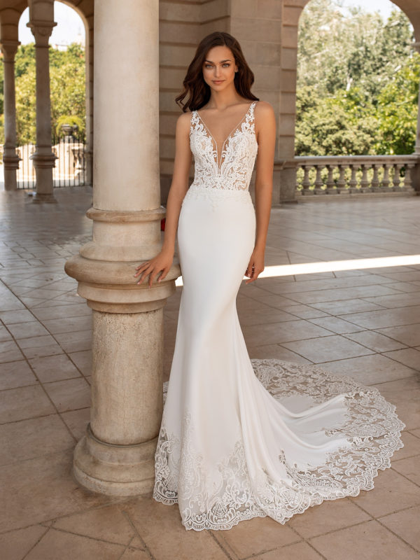 Erandi wedding dress by Pronovias Bridal alt view