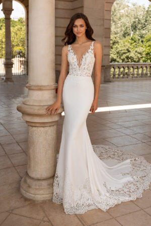 Erandi wedding dress by Pronovias Bridal alt view