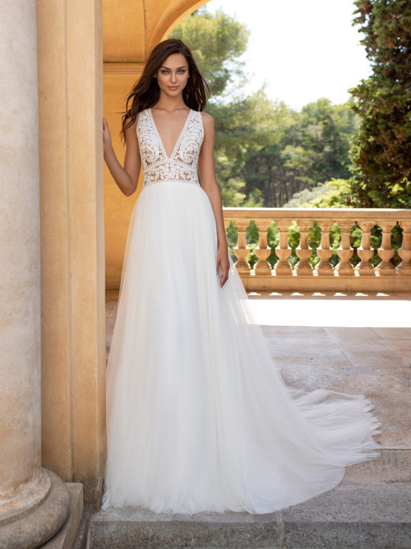 Espiga wedding dress by Pronovias Bridal alt view