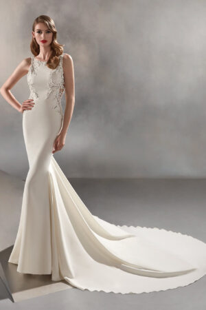 Hosta wedding dress by Pronovias Bridal alt view