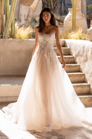 Baker by Pronovias front