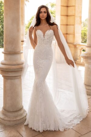 Ermin by Pronovias main view