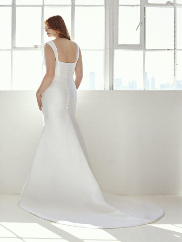 Hutton by Pronovias back view