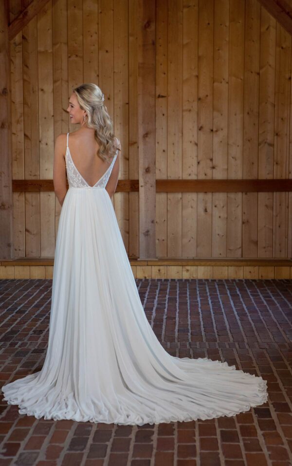 Essense of Australia D3508 Wedding Dress