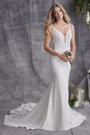 picture of johanna lane wedding dress by Maggie Sottero