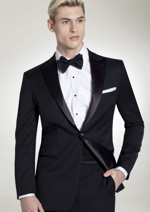 jackson black tux with 1 button