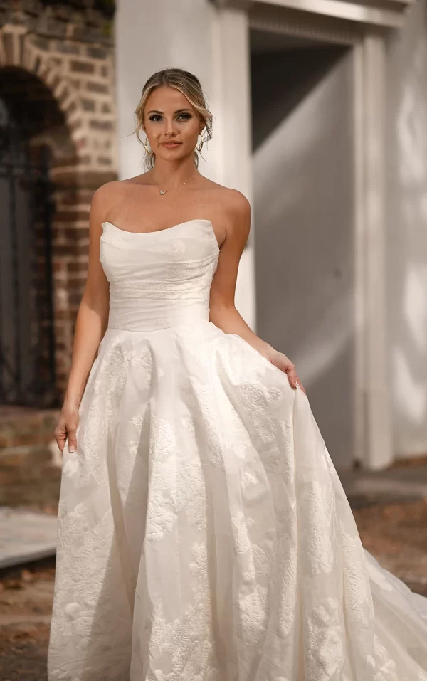 picture of ballgown wedding dress D3971 front without off-the-shoulder