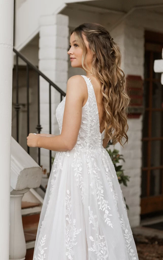 picture of leaf design wedding dress D4007 by Essense of Australia