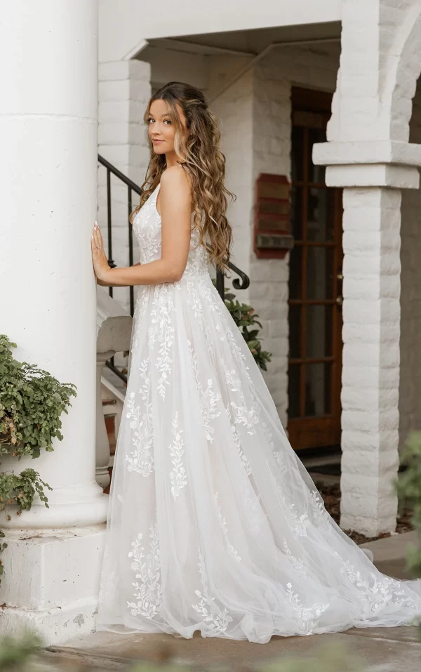 Picture of D4007 wedding dress by Essense of Australia