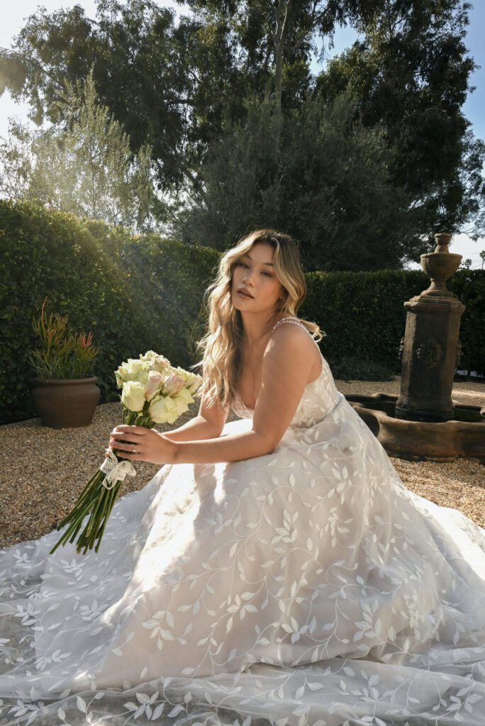 picture of leaf lace wedding dress D3779 by Essense of Australia