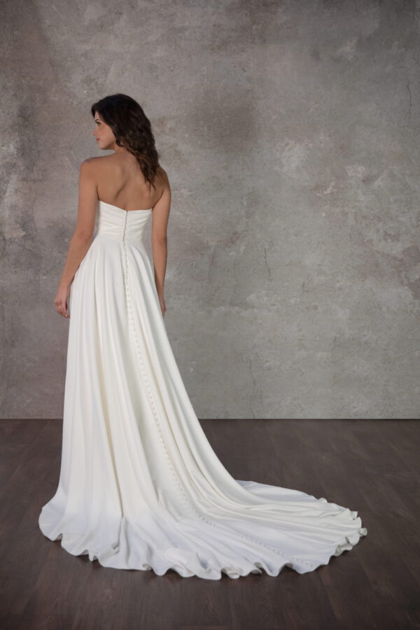 Picture of D4225 by Essense of Australia back of satin wedding dress